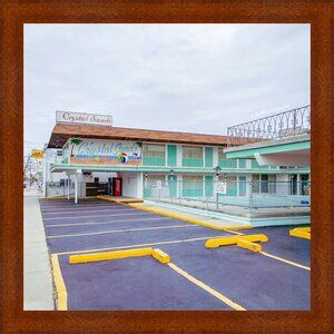 Crystal Sands Motel